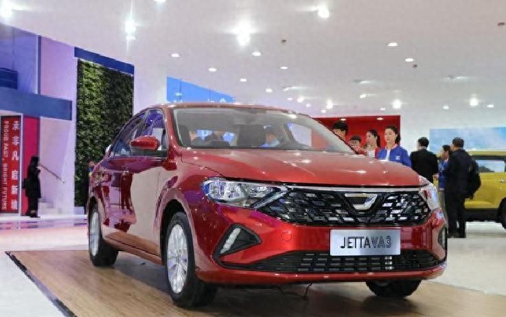 一汽大众可贷款车型_捷达VA3 6-8万合资家用车_EA211爱信6AT配置分析