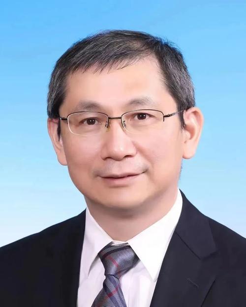 春秋航空部分董事高管增持股份_公司高管增持股票_春秋航空共富1号基金增持情况